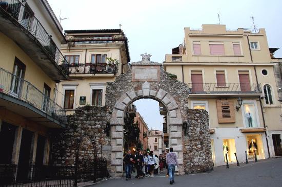 Porta Messina